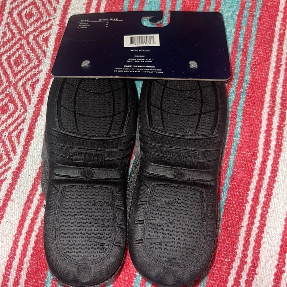 Brand New Never Used Sky Sole boys slippers size large 6 - Picture 4 of 4
